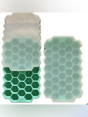 4-Piece Unique Silicone Honeycomb Ice Cube Tray Set